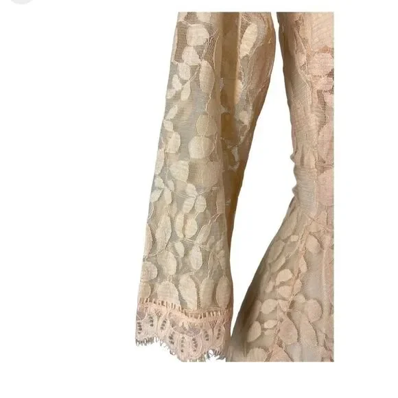 Free People Cream 3/4 Sleeve Lace Overlay V-shaped Fit & Flare A-line
Dress 4 - Picture 3 of 14